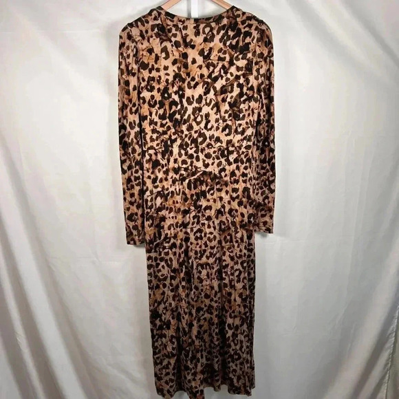 Cabi Selma Size Medium Leopard Print Dress Stretch Figure Flattering - Picture 4 of 12